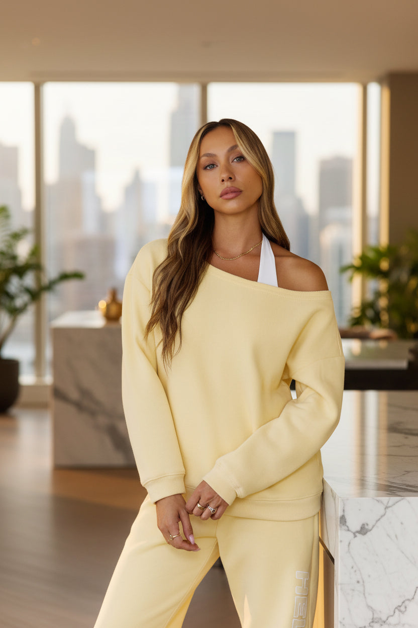 Damen Hose aus dem Premium Printed Hoodie-Set von eprolo, modischer Frühlings-Look mit auffälligem Druck und bequemer Passform