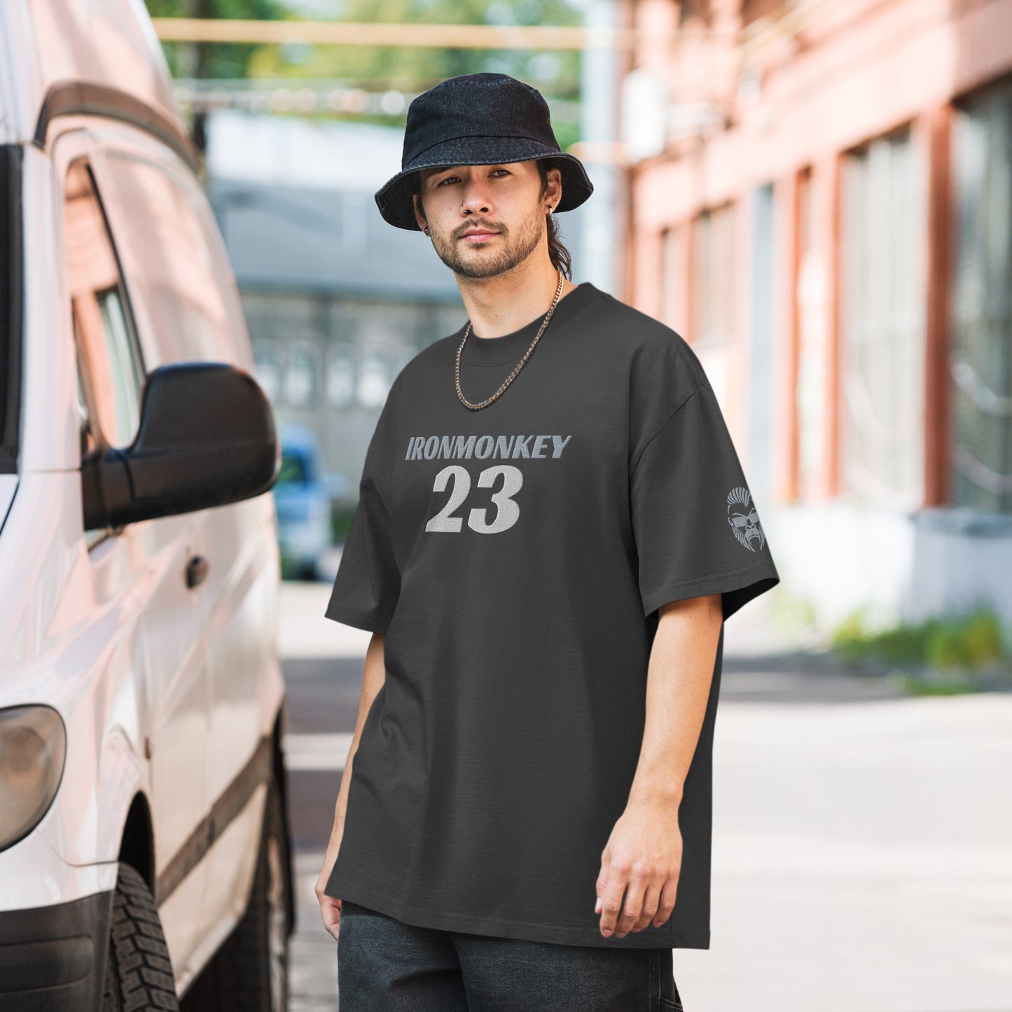 Oversized T-Shirt mit verwaschenem Look - Sportswear Iron Monkey 23