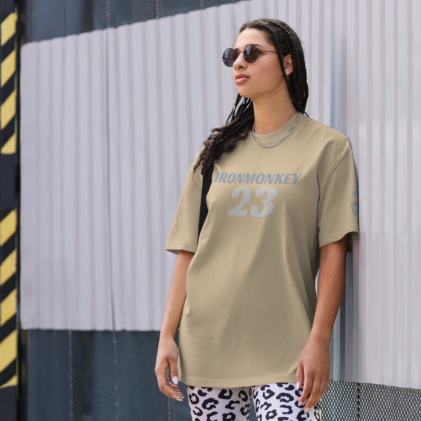 Oversized T-Shirt mit verwaschenem Look - Sportswear Iron Monkey 23