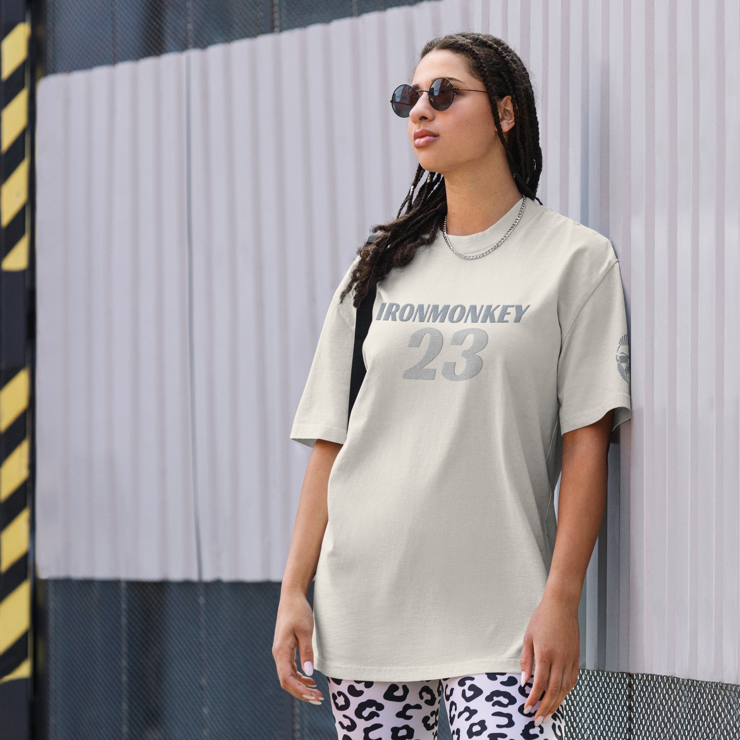 Oversized T-Shirt mit verwaschenem Look - Sportswear Iron Monkey 23