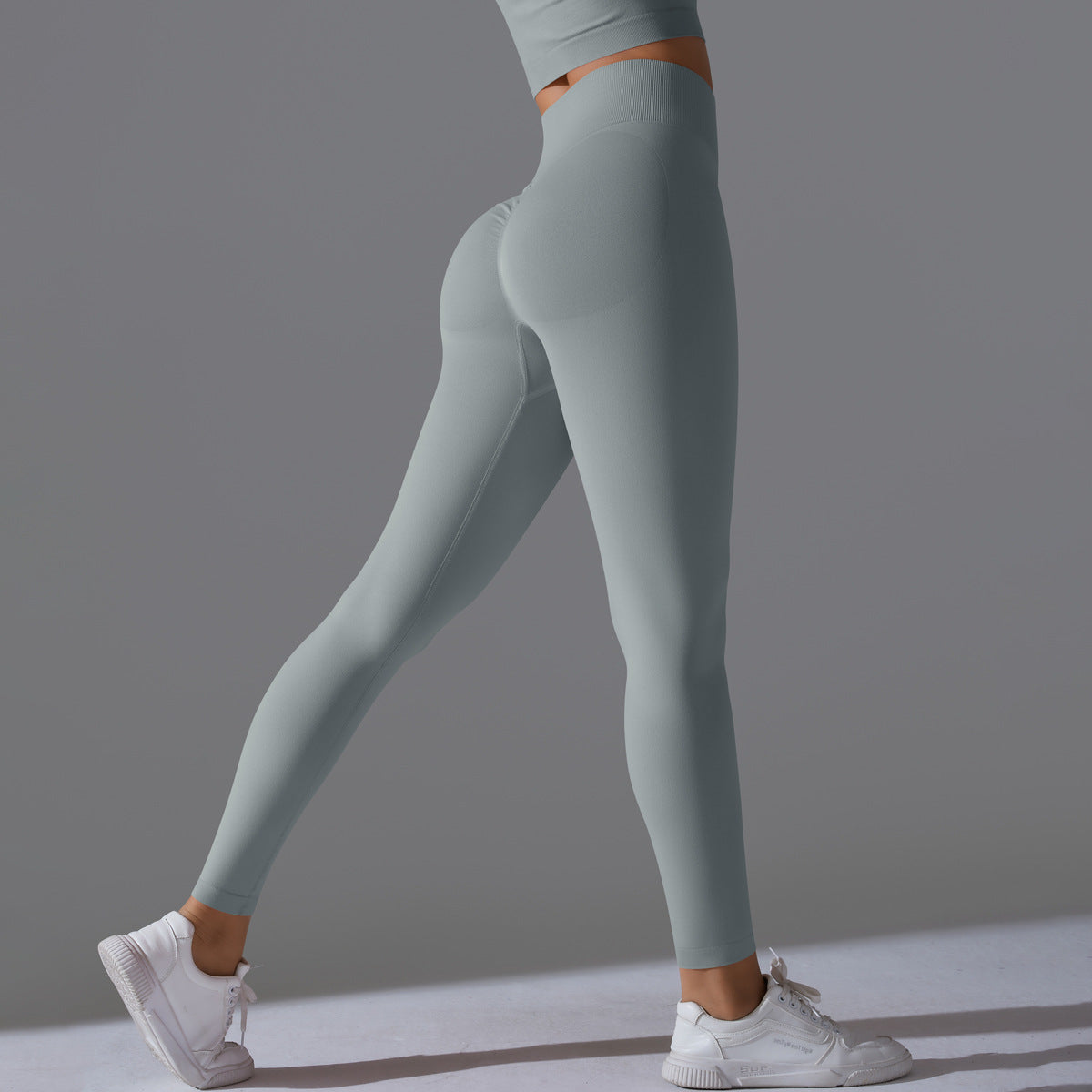 Damen High-Waist Leggings von eprolo, nahtlos, butt-lifting, in 15 Farben, ideal für Yoga und Fitness, auf einem Model getragen