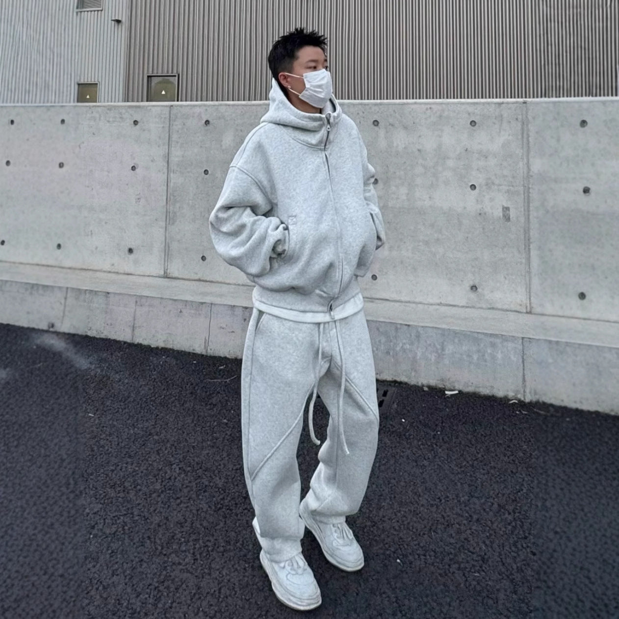 Premium Heavyweight Sports Set Herren 2-teilig – Loose Hooded Jacket & Straight Leg Pants - Sportswear Iron Monkey 23