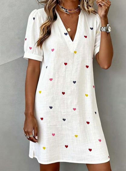 IM23 Heart Print Dress | Deep V-Neck, Kurzarm, A-Linie – White, Pink & Light Blue, S–XXXL