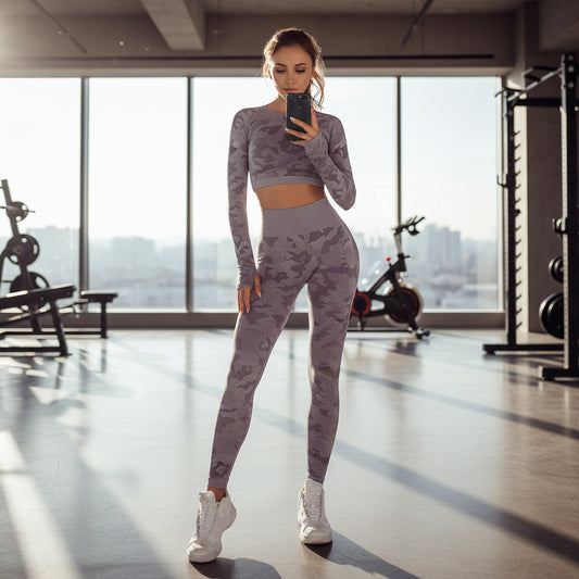 Damen 3-teiliges Camouflage Sport-Set von eprolo mit BH, Leggings und Langarm-Top, ideal für Fitness und Freizeit.