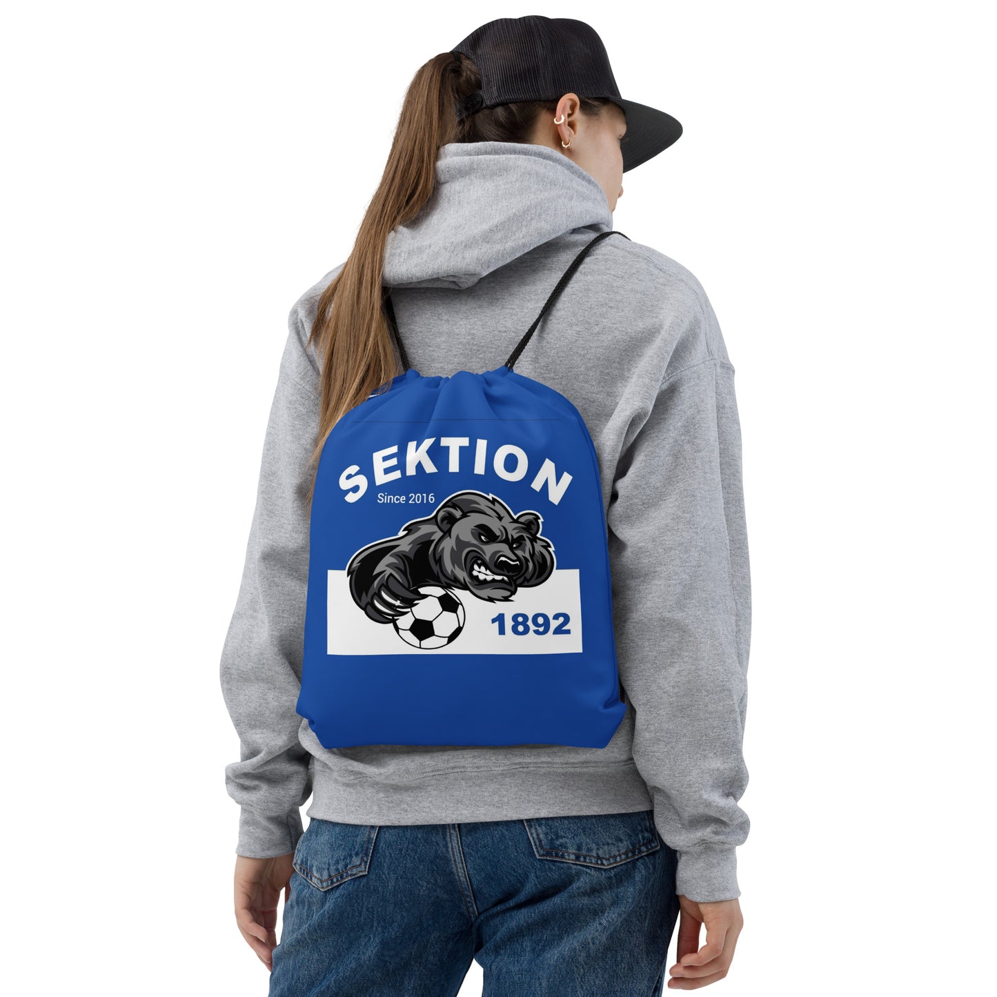 Weiße Kordelzug-Beutel von Sportswear Iron Monkey 23 mit All-Over-Print, vorne sichtbar, praktisch und stylisch für unterwegs
