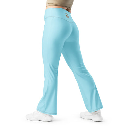 Damen Flare Leggings von Sportswear Iron Monkey 23 mit All-Over-Print, High-Waist und po-hebendem Design, weiß mit Rückenansicht