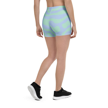 Damen Sport-Shorts mit All-Over-Print von Sportswear Iron Monkey 23, weiß mit buntem Muster, 4-Wege-Stretch, recyceltes Polyester