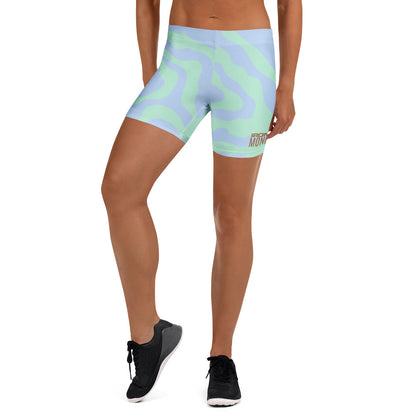 Damen Sport-Shorts mit All-Over-Print von Sportswear Iron Monkey 23, weiße Shorts mit 4-Wege-Stretch aus recyceltem Polyester