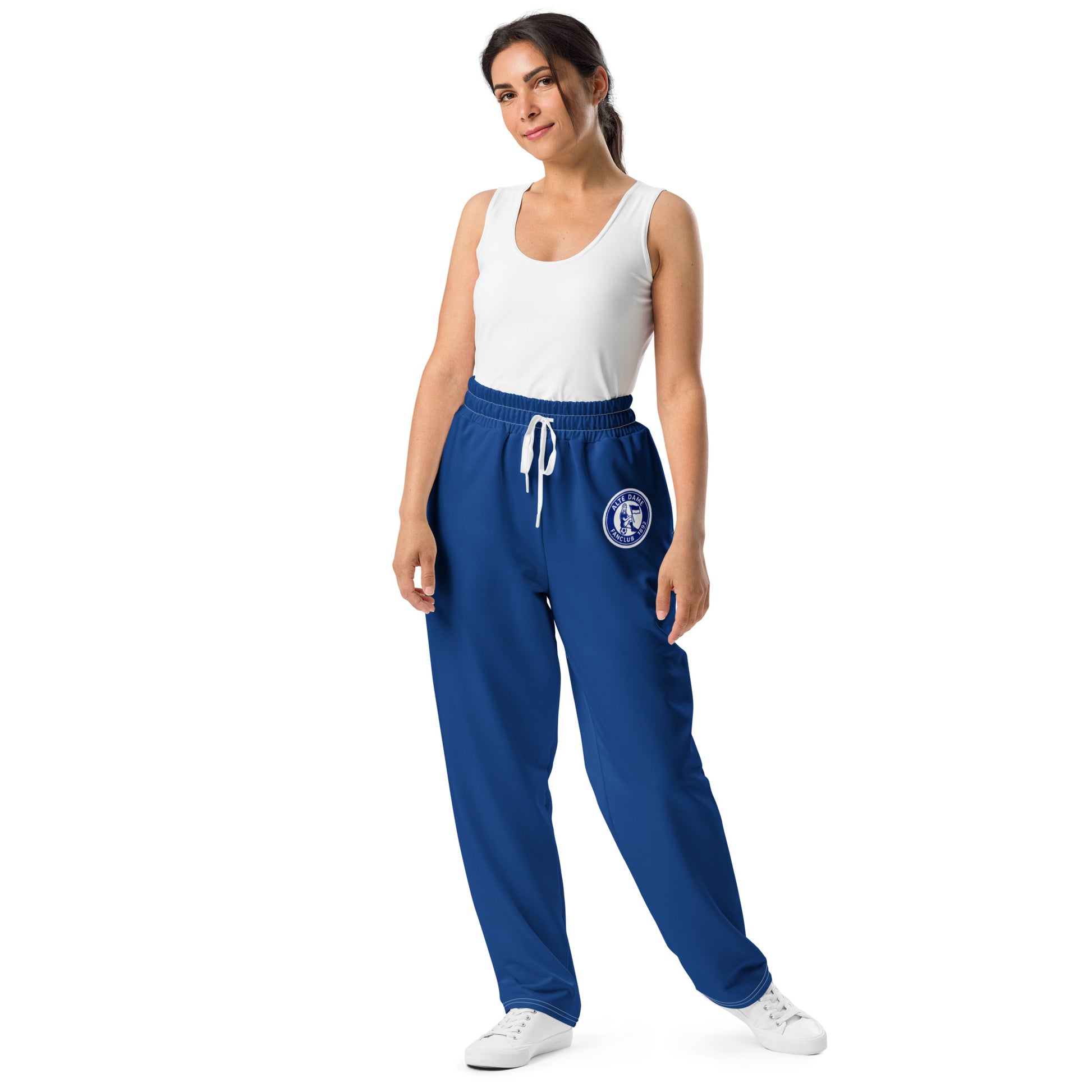 Recycelte Unisex-Joggingshose mit weitem Bein und All-Over-Print in Weiß von Sportswear Iron Monkey 23, Fanclub Alte Dame 1892
