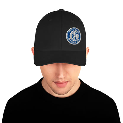 Strukturierte schwarze Cord-Cap von Sportswear Iron Monkey 23 für den Fanclub Alte Dame 1892, mit geschlossener Rückseite.