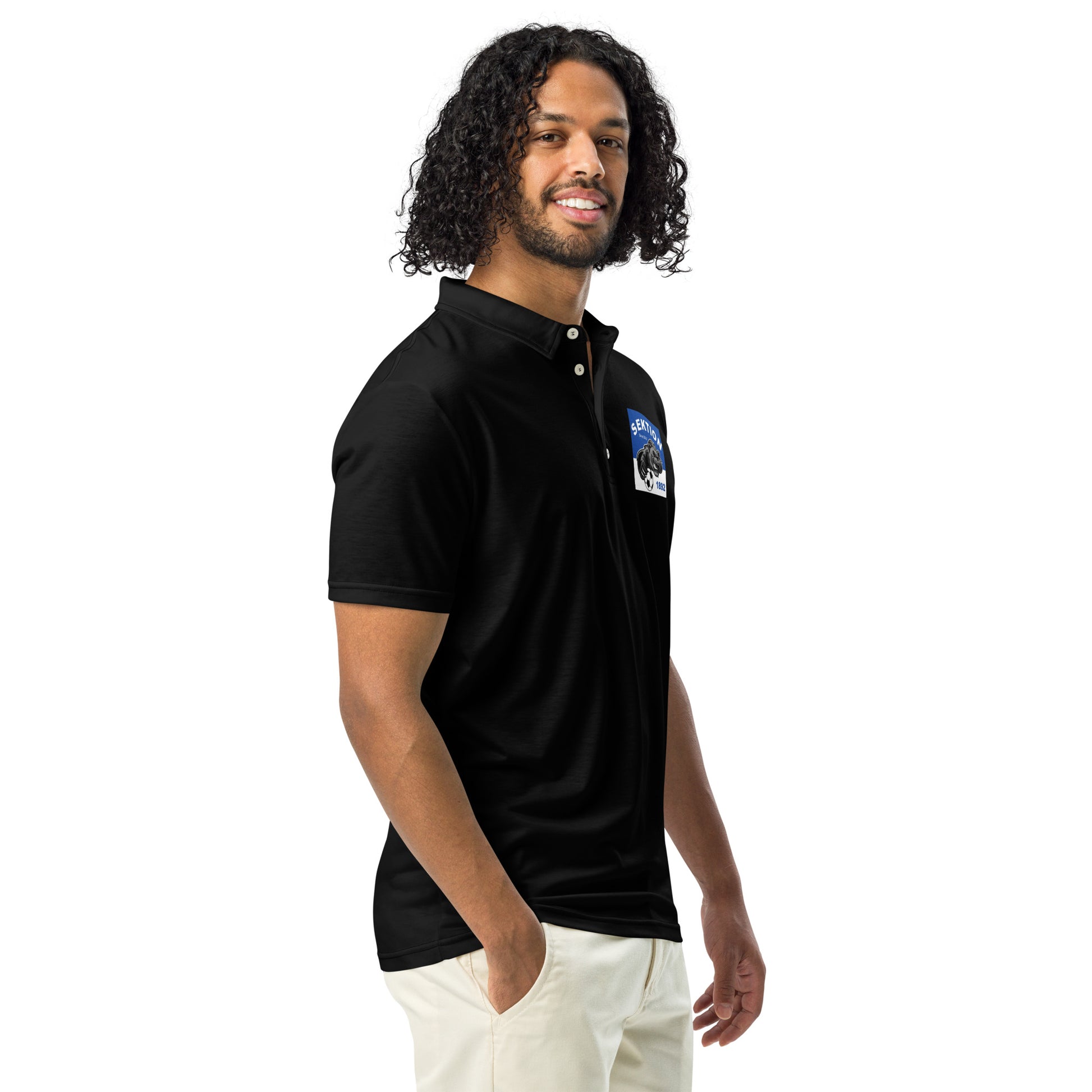 Schmal geschnittenes Herren-Polo-Shirt von Sportswear Iron Monkey 23 in Schwarz mit All-Over-Print, rechte Vorderseite sichtbar