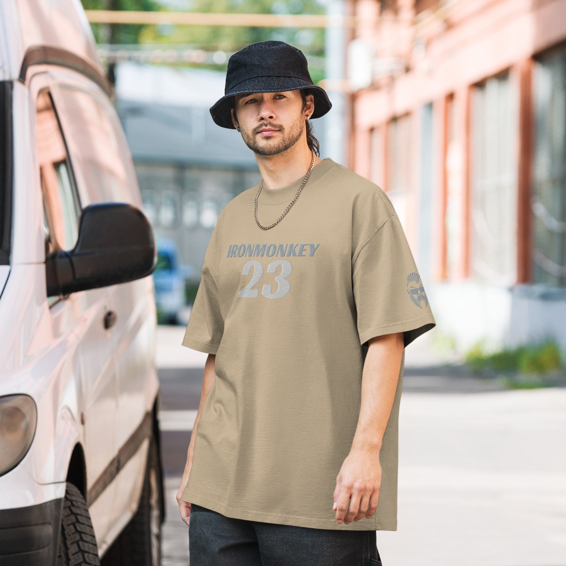 Oversized T-Shirt mit verwaschenem Look - Sportswear Iron Monkey 23