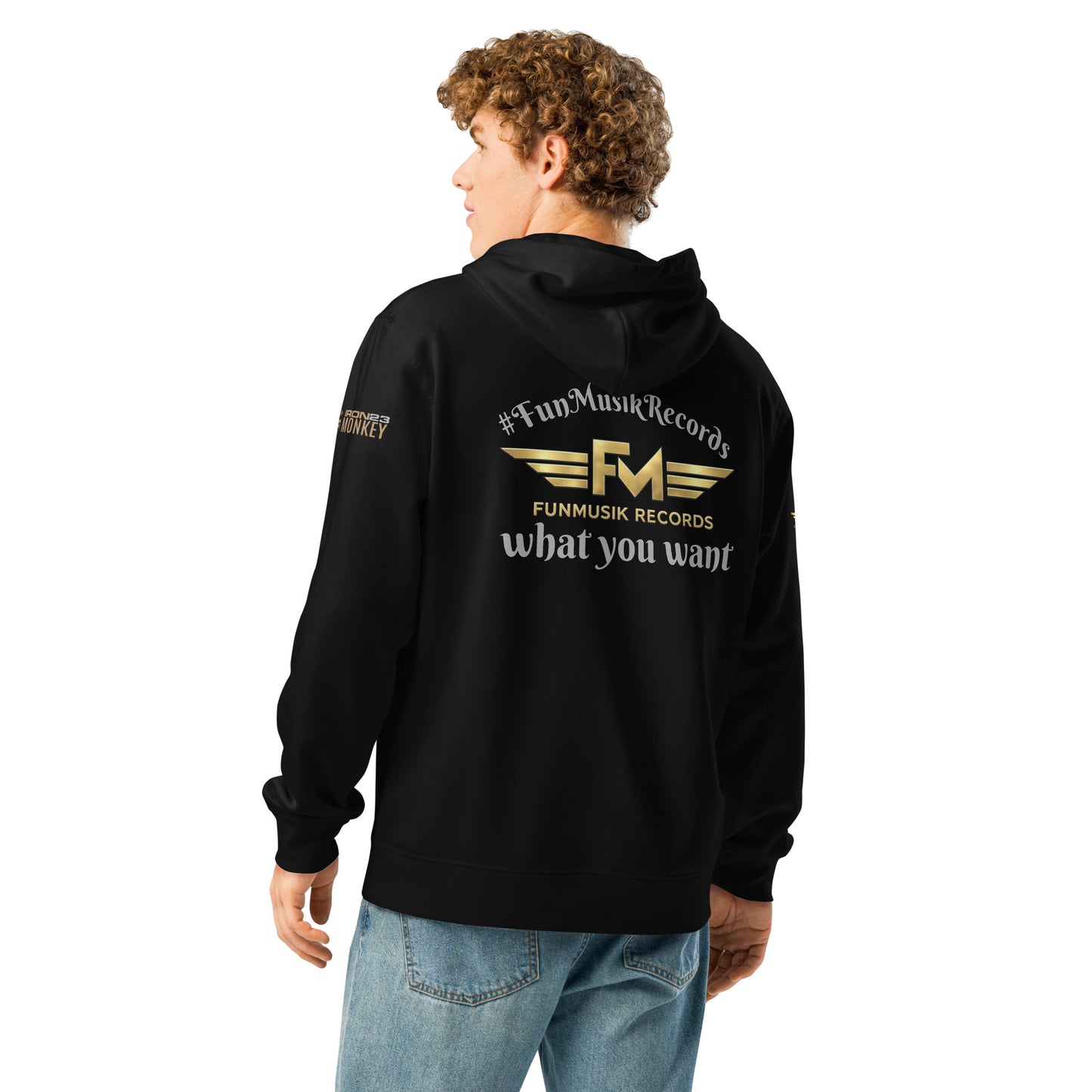 Unisex Bio-Hoodie von Sportswear Iron Monkey 23 in Schwarz, nachhaltiger Midweight Hoodie mit Drum-Motiv auf Rückseite.