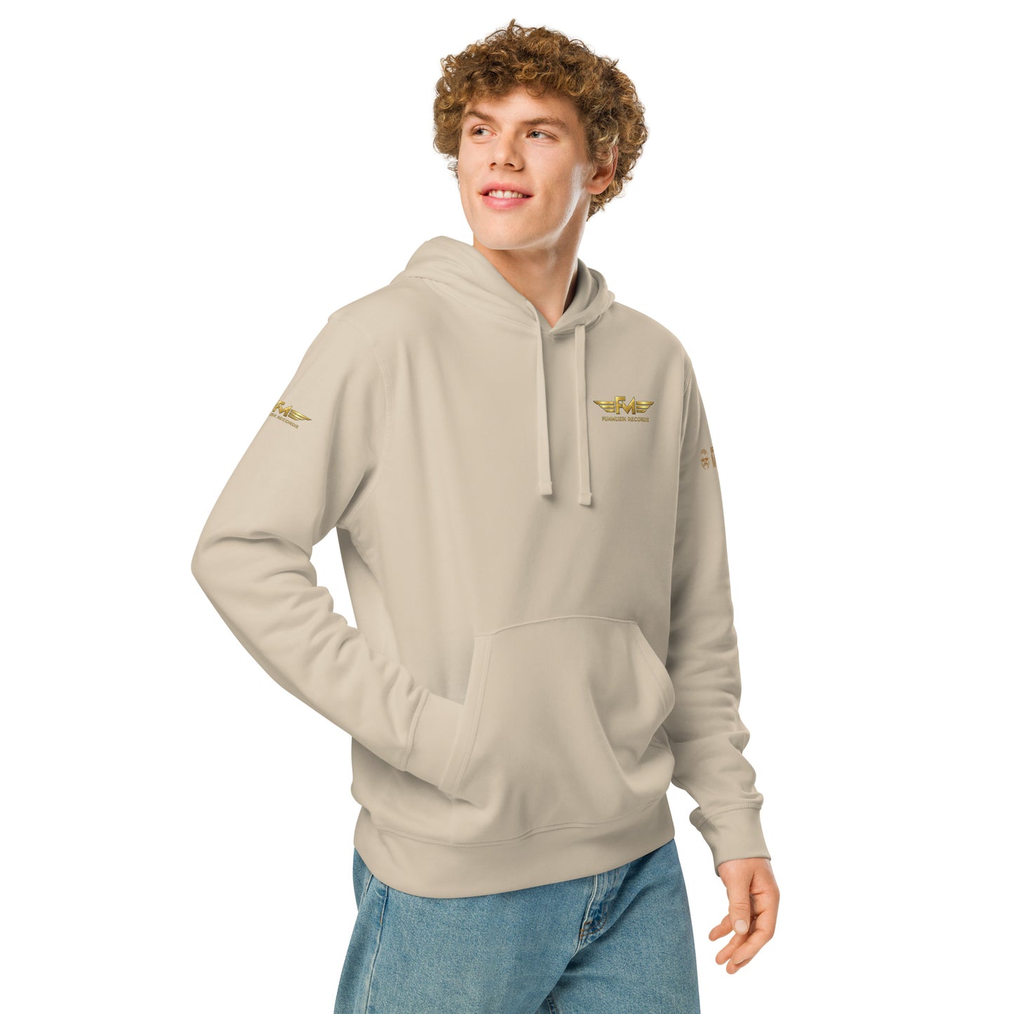 Unisex Bio-Hoodie von Sportswear Iron Monkey 23, nachhaltiger Midweight Hoodie mit Drumermotiv in Desert Dust, rechte Frontansicht.