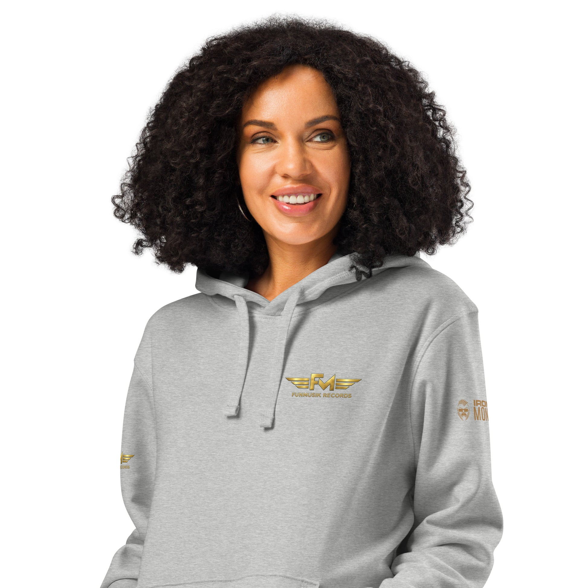 Unisex Bio-Hoodie von Sportswear Iron Monkey 23, nachhaltiger Midweight Hoodie in Heather-Grau, mit Drummer-Design vorne.