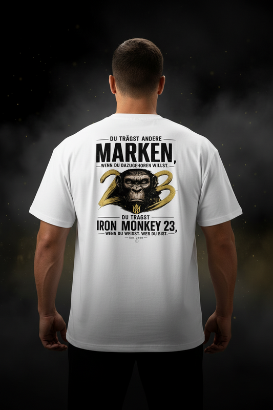 Unisex Bio-T-Shirt von Sportswear Iron Monkey 23, oversized, weiß, mit hohem Kragen aus 100% Bio-Baumwolle, Streetwear-Style.