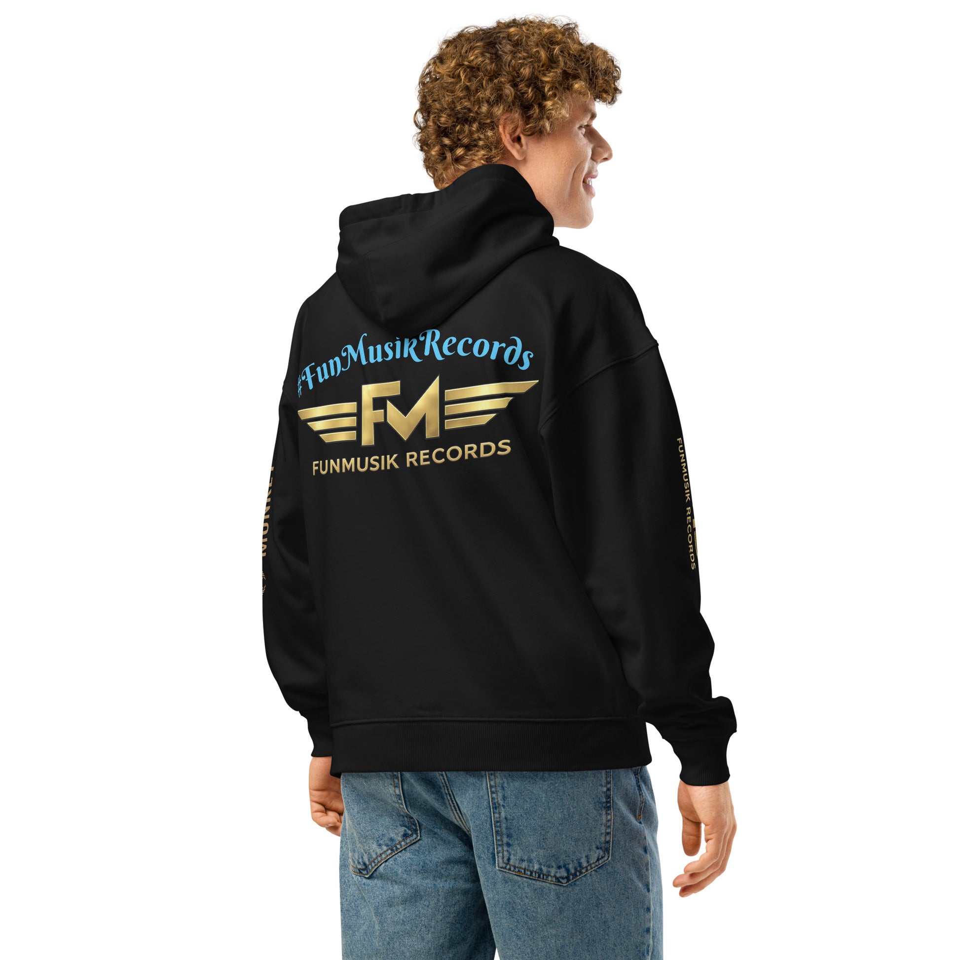Lockerer schwarzer Bio-Hoodie für Unisex von Iron Monkey 23, nachhaltiges, oversized Design, Rückenansicht, bequem und lässig.