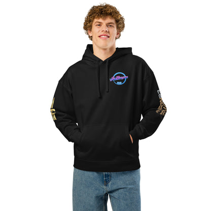 Schwarzer Unisex Bio-Hoodie von Sportswear Iron Monkey 23, lockerer Schnitt, nachhaltige Bio-Baumwolle, frontales Design.