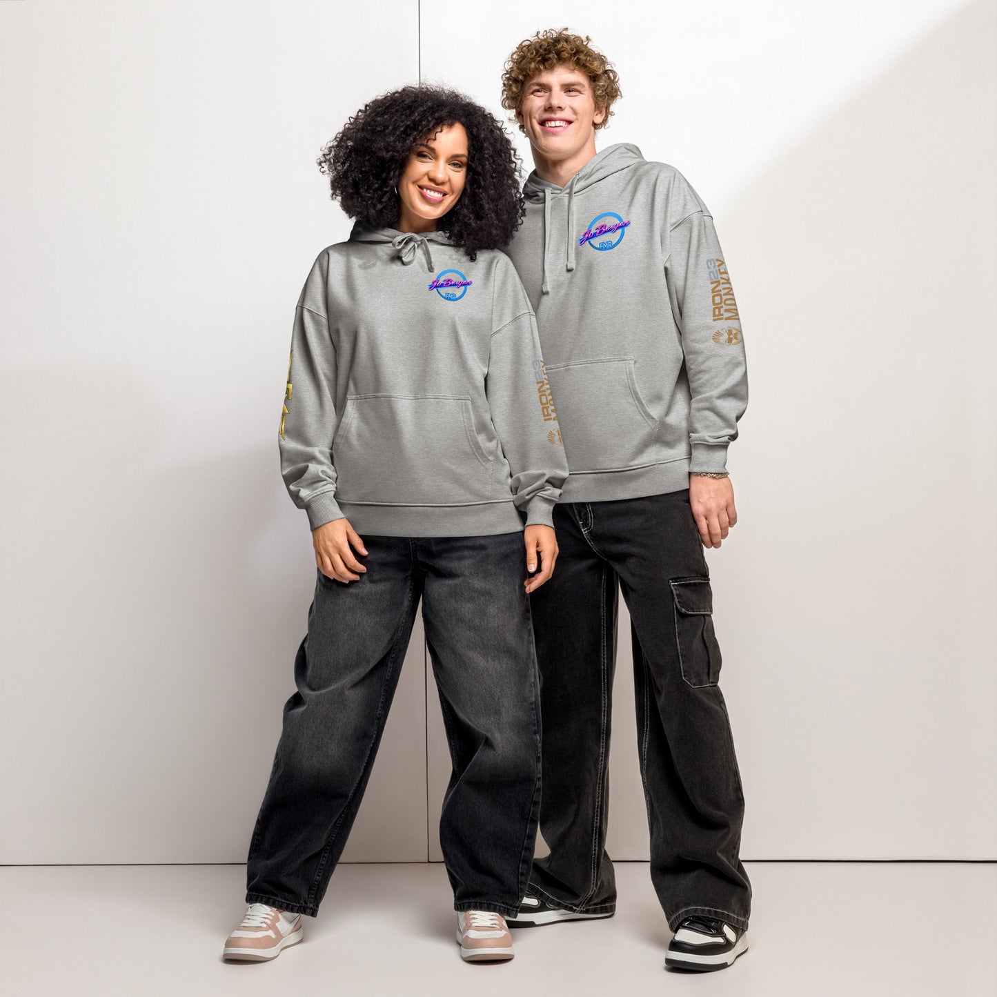 Lockerner Unisex Bio-Hoodie von Sportswear Iron Monkey 23, heather grau, oversize Schnitt, nachhaltiges Bio-Material, entspanntes Design