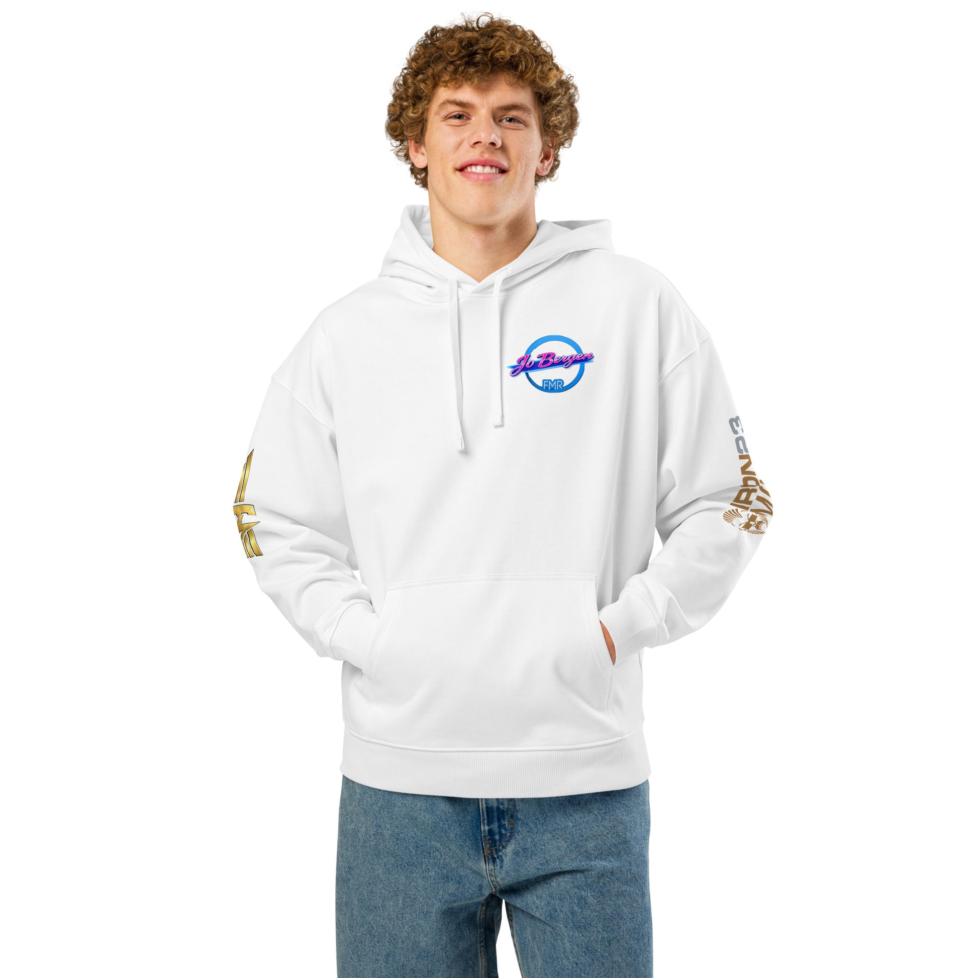 Weißer Unisex Bio-Hoodie von FMR × Jo Bergen, lockerer Schnitt, nachhaltige Sportswear, Frontansicht.