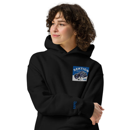 Schwarzer Unisex-Hoodie von Sportswear Iron Monkey 23, lockeres Design, vorne sichtbar, für entspannte Casual-Looks.