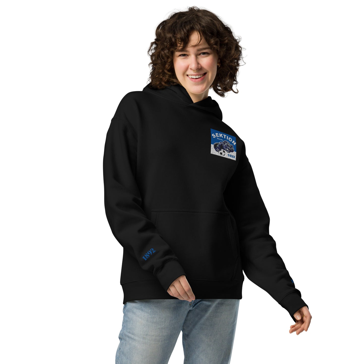 Schwarzer unisex Hoodie von Sportswear Iron Monkey 23, lockeres Oversized-Design, Blick auf die Vorderseite.
