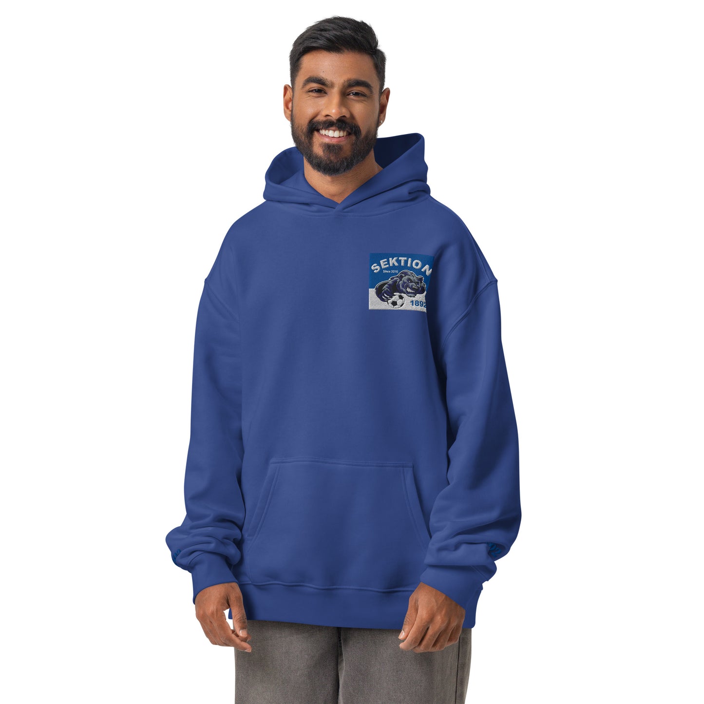Unisex-Relax-Hoodie in Kobaltblau von Sportswear Iron Monkey 23, vorne sichtbar, bequemes oversized Design, lässiger Style